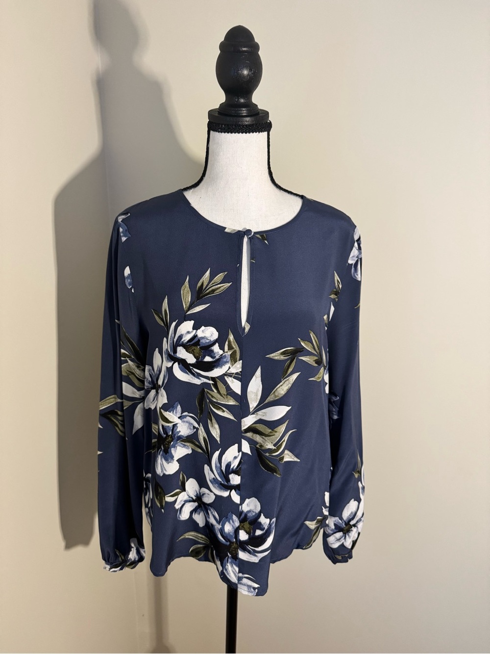 Yumi Kim Navy Floral Keyhole Long Sleeve Blouse